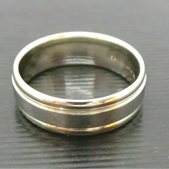 18K WHITE GOLD AND .950 PLATINUM MEN'S BAND RING - Picture 4 of 13